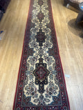 Runner qoum, #3139 size , 14,6”x 2’10”