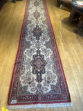 Runner qoum, #3139 size , 14,6”x 2’10”